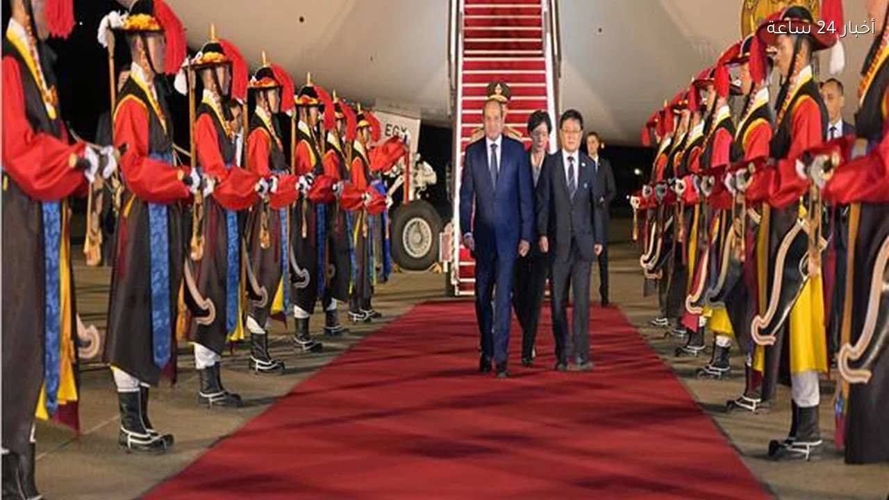 الرئيس السيسي يزور المقبرة الوطنية في سول تكريمًا لشهداء كوريا